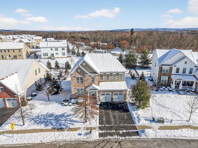 17 Tompkins Lane, Hopewell Junction, NY 12533