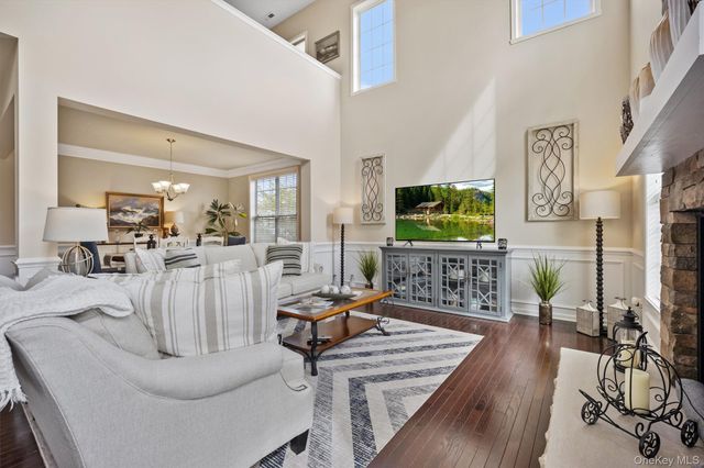 17 Tompkins Lane, Hopewell Junction, NY 12533