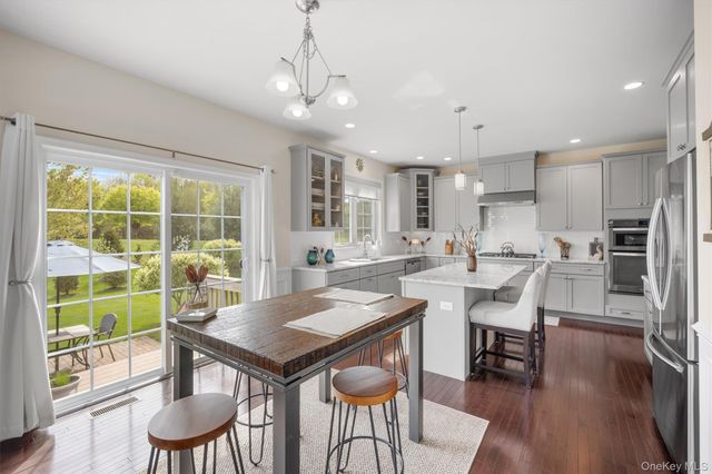 17 Tompkins Lane, Hopewell Junction, NY 12533