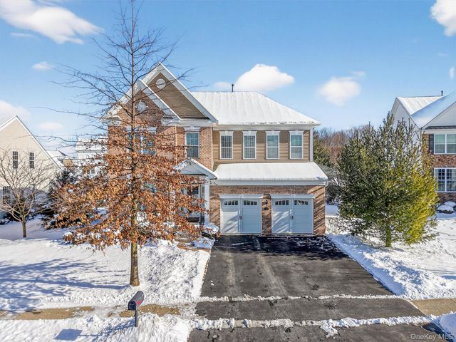 17 Tompkins Lane, Hopewell Junction, NY 12533