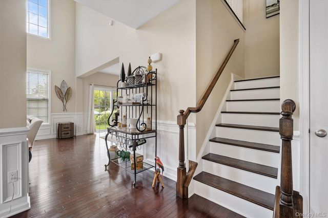 17 Tompkins Lane, Hopewell Junction, NY 12533