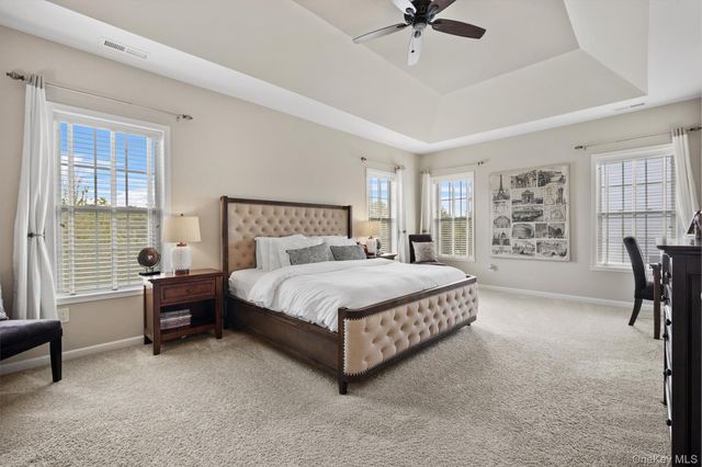 17 Tompkins Lane, Hopewell Junction, NY 12533