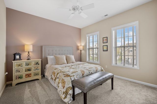 17 Tompkins Lane, Hopewell Junction, NY 12533