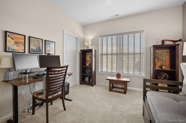 17 Tompkins Lane, Hopewell Junction, NY 12533