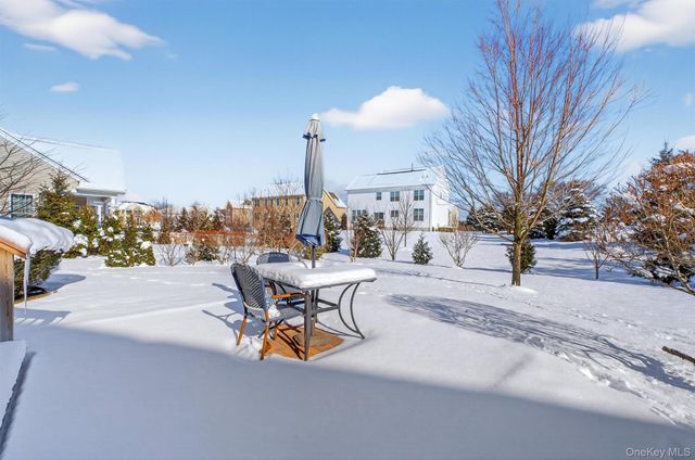 17 Tompkins Lane, Hopewell Junction, NY 12533