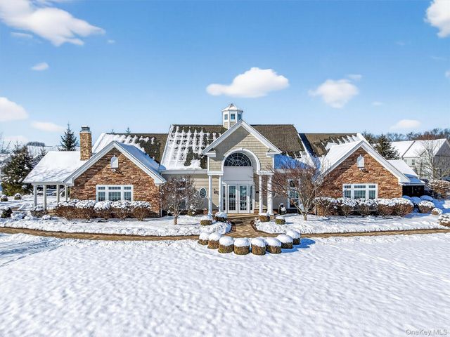 17 Tompkins Lane, Hopewell Junction, NY 12533