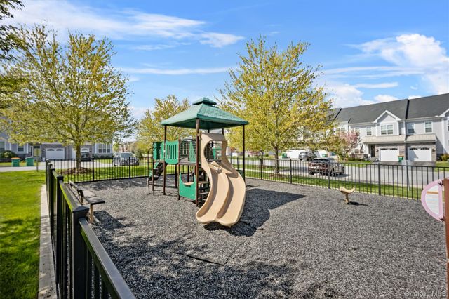 17 Tompkins Lane, Hopewell Junction, NY 12533