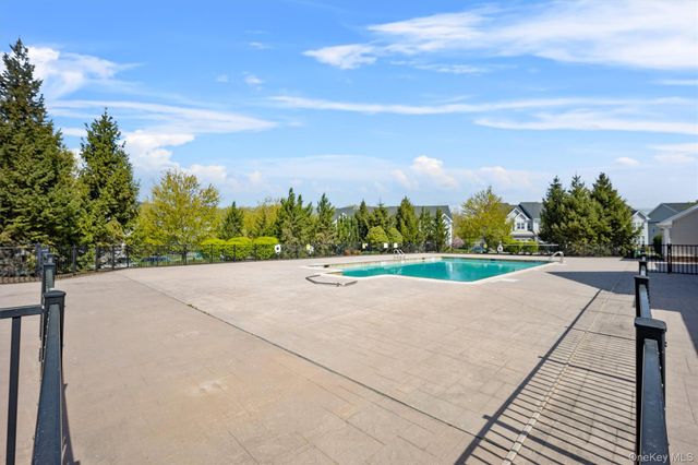 17 Tompkins Lane, Hopewell Junction, NY 12533