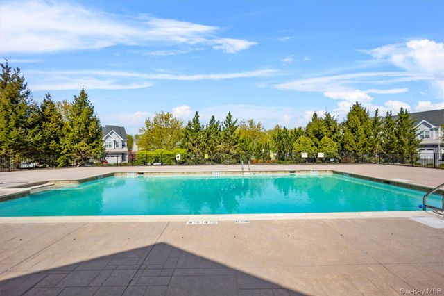 17 Tompkins Lane, Hopewell Junction, NY 12533