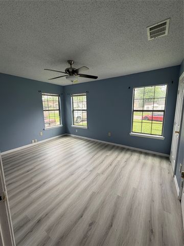 1227 W Avenue Avenue E, Garland, TX 75040