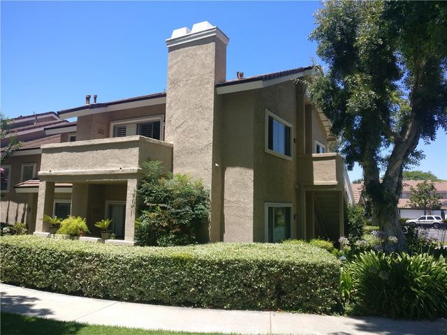 180 Greenmoor, Irvine, CA 92614