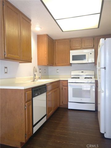 180 Greenmoor, Irvine, CA 92614