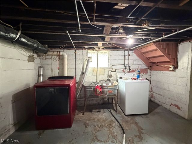 777 East Avenue SE, Warren, OH 44484