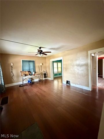 777 East Avenue SE, Warren, OH 44484