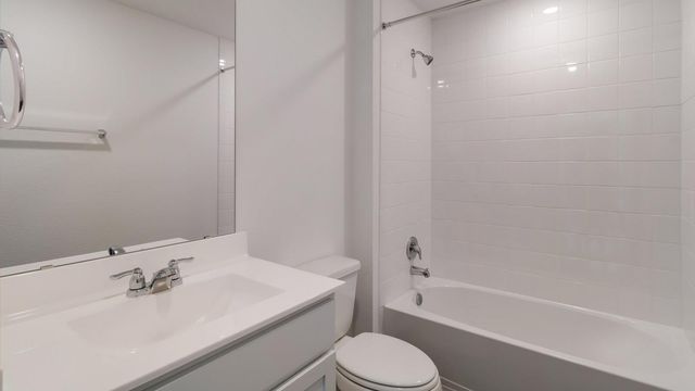 140 ORANGE FLAME BLVD, Uhland, TX 78640