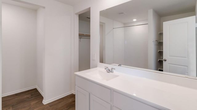 140 ORANGE FLAME BLVD, Uhland, TX 78640