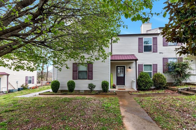 935 Kingsbury Dr Apt B, Clarksville, TN 37040