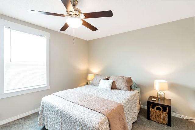 935 Kingsbury Dr Apt B, Clarksville, TN 37040