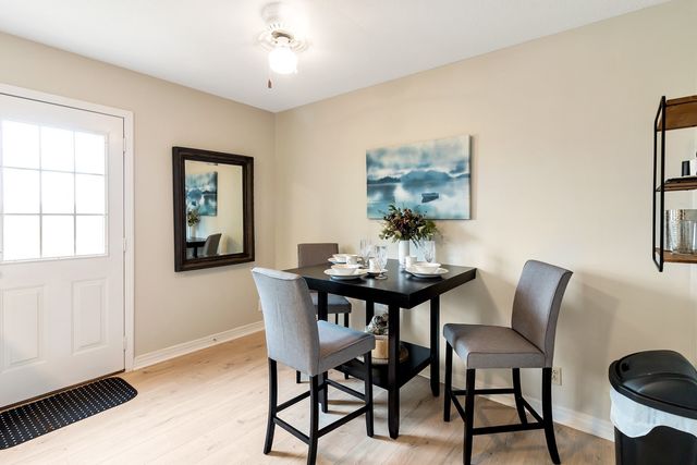 935 Kingsbury Dr Apt B, Clarksville, TN 37040