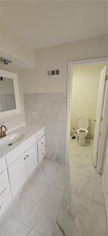 16015 Meadow Lane, Stilwell, KS 66085