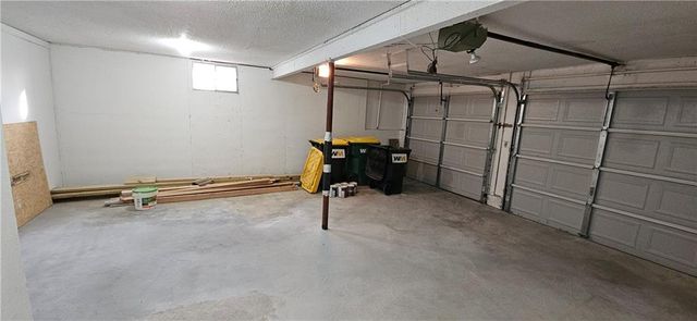 16015 Meadow Lane, Stilwell, KS 66085