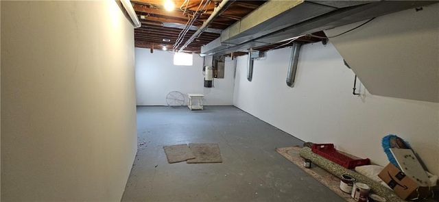 16015 Meadow Lane, Stilwell, KS 66085