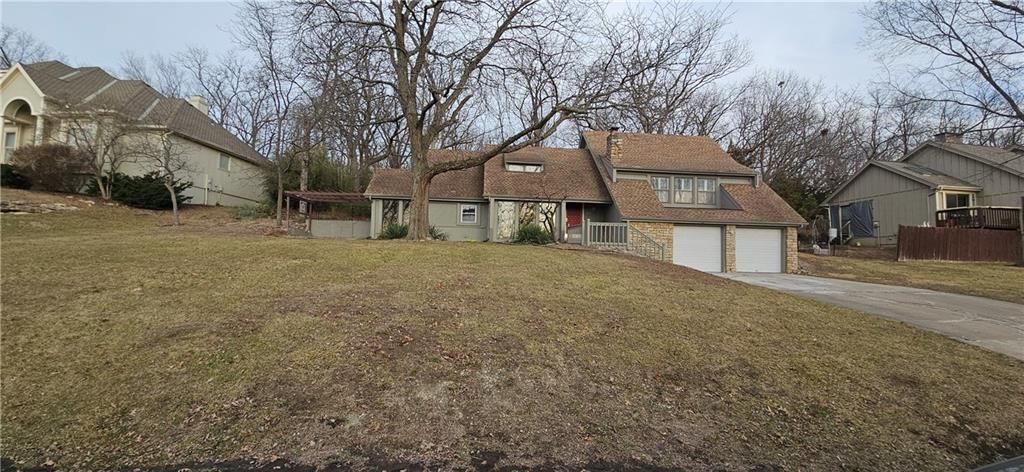 16015 Meadow Lane, Stilwell, KS 66085