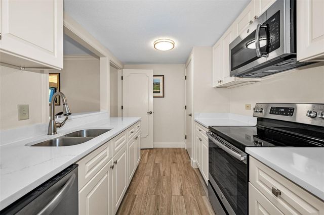 36750 US HIGHWAY 19 N 5-104, Palm Harbor, FL 34683