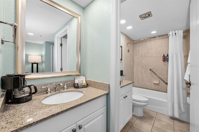 36750 US HIGHWAY 19 N 5-104, Palm Harbor, FL 34683