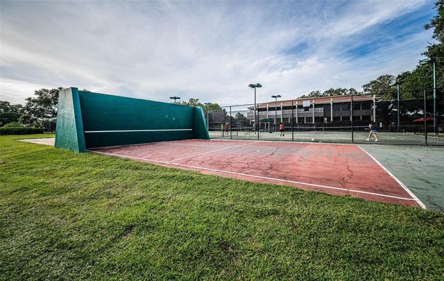 36750 US HIGHWAY 19 N 5-104, Palm Harbor, FL 34683