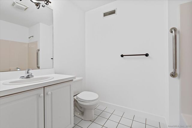 75 Washington Avenue 7-106, Hamden, CT 06518