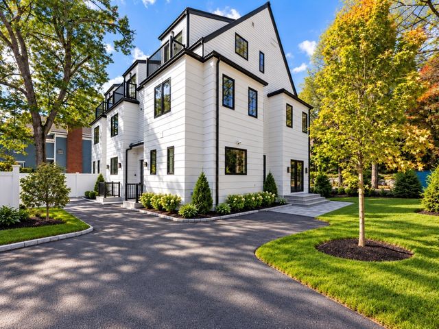 121 Hyde Street 121, Newton, MA 02461