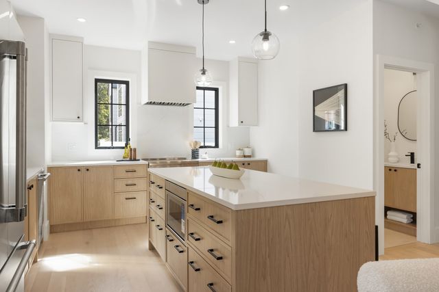 121 Hyde Street 121, Newton, MA 02461