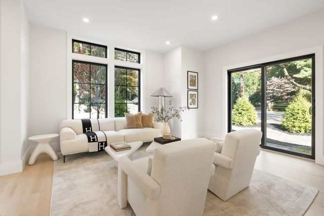 121 Hyde Street 121, Newton, MA 02461