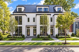 121 Hyde Street 121, Newton, MA 02461