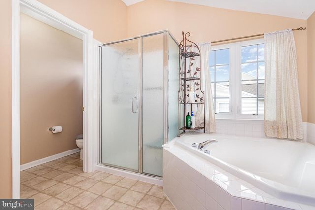 7485 SENECA RIDGE DR, York, PA 17403