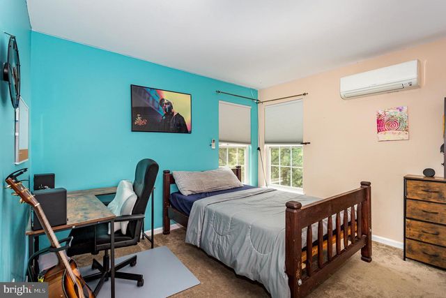 7485 SENECA RIDGE DR, York, PA 17403