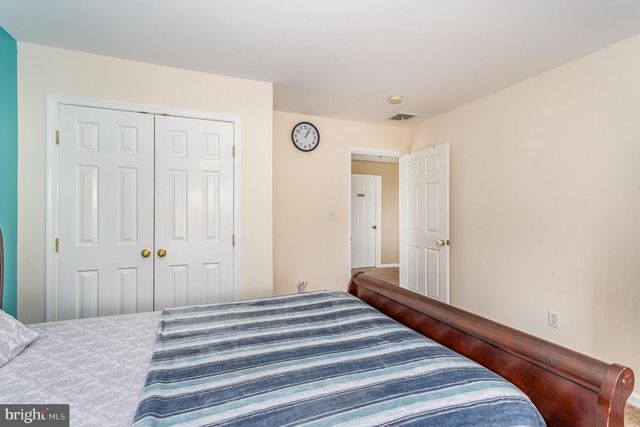 7485 SENECA RIDGE DR, York, PA 17403