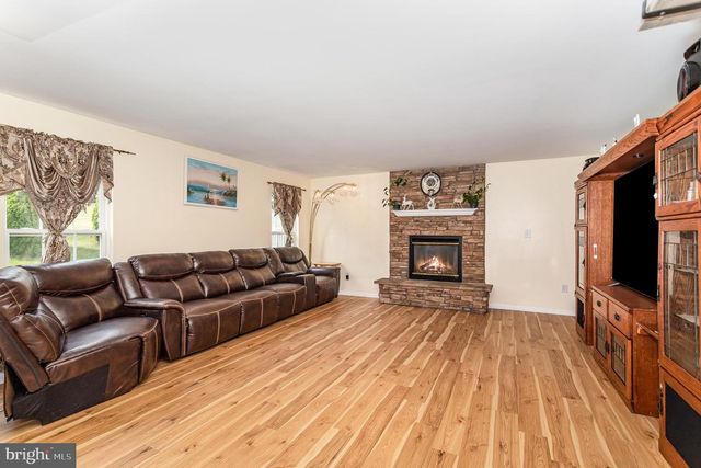 7485 SENECA RIDGE DR, York, PA 17403