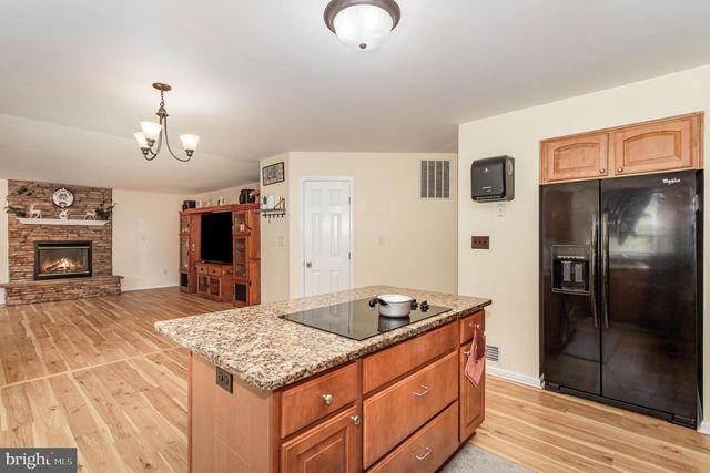 7485 SENECA RIDGE DR, York, PA 17403