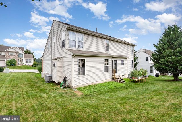 7485 SENECA RIDGE DR, York, PA 17403