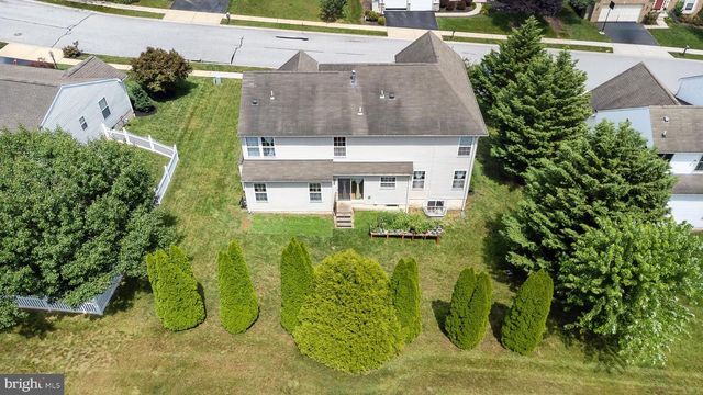 7485 SENECA RIDGE DR, York, PA 17403