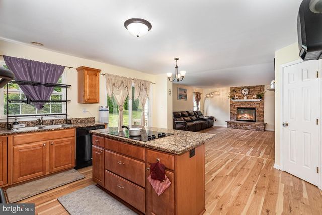 7485 SENECA RIDGE DR, York, PA 17403