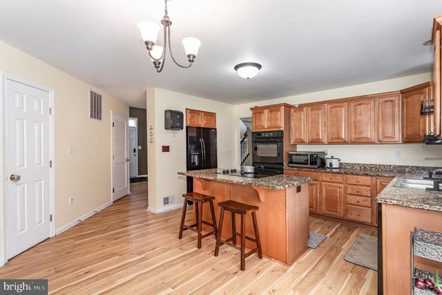 7485 SENECA RIDGE DR, York, PA 17403