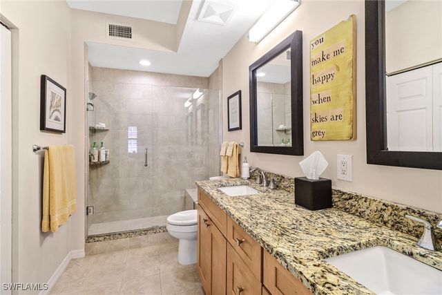 401 Bayfront PL 3205, Naples, FL 34102