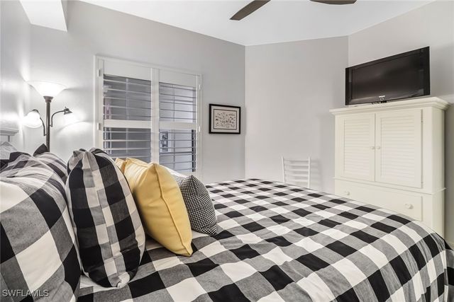 401 Bayfront PL 3205, Naples, FL 34102