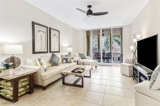 401 Bayfront PL 3205, Naples, FL 34102