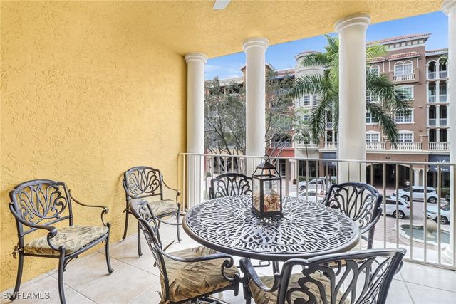 401 Bayfront PL 3205, Naples, FL 34102