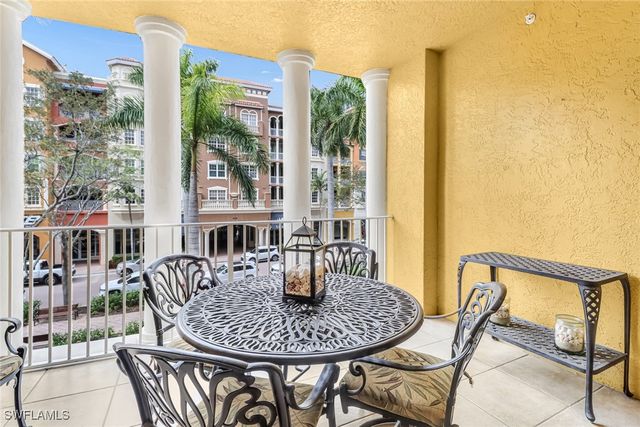 401 Bayfront PL 3205, Naples, FL 34102