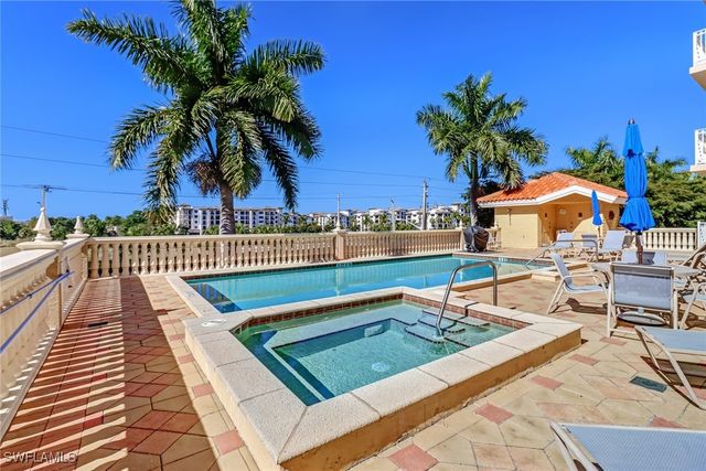 401 Bayfront PL 3205, Naples, FL 34102